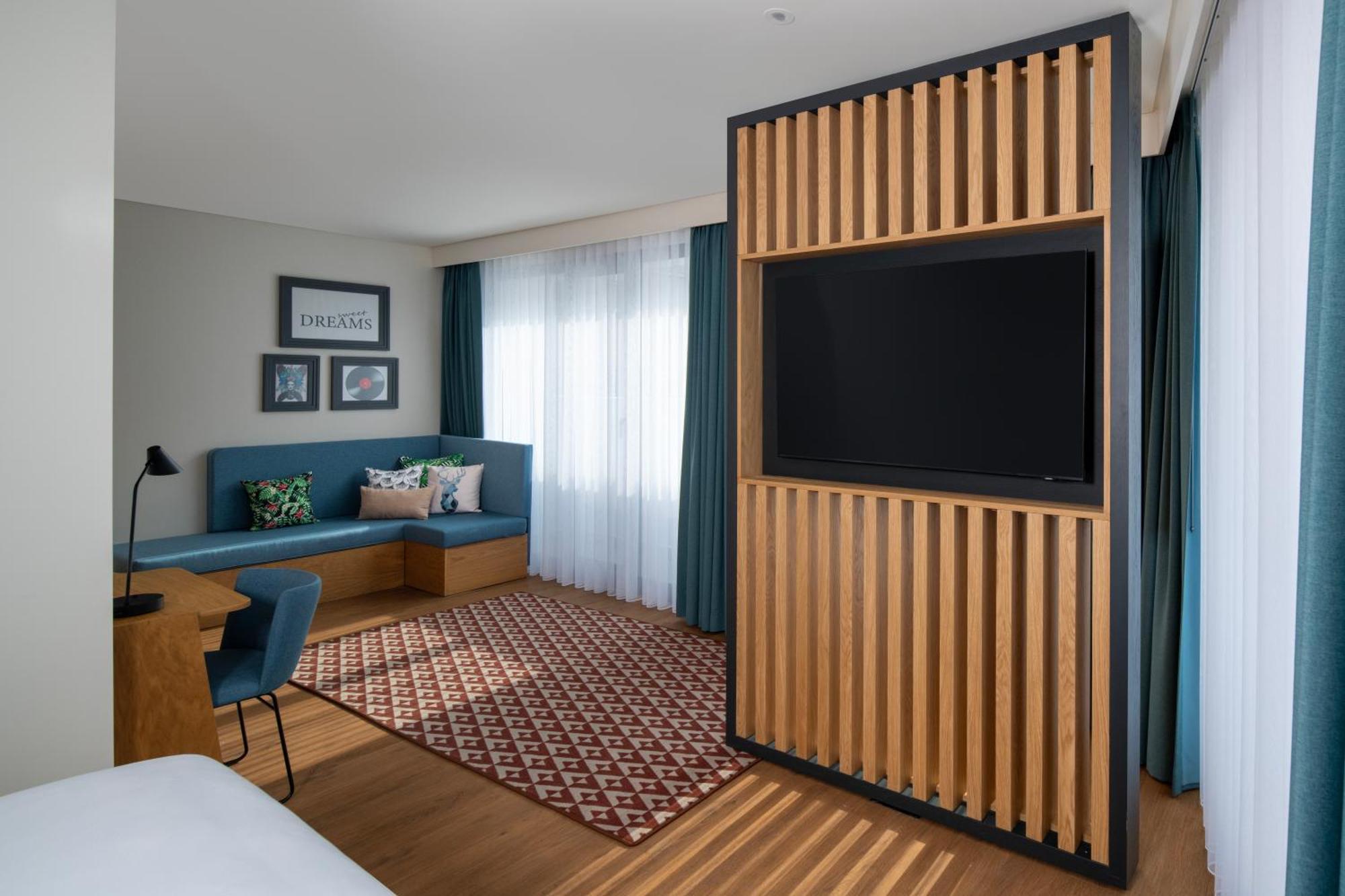 Отель Hampton By Hilton Istanbul Sirkeci Экстерьер фото
