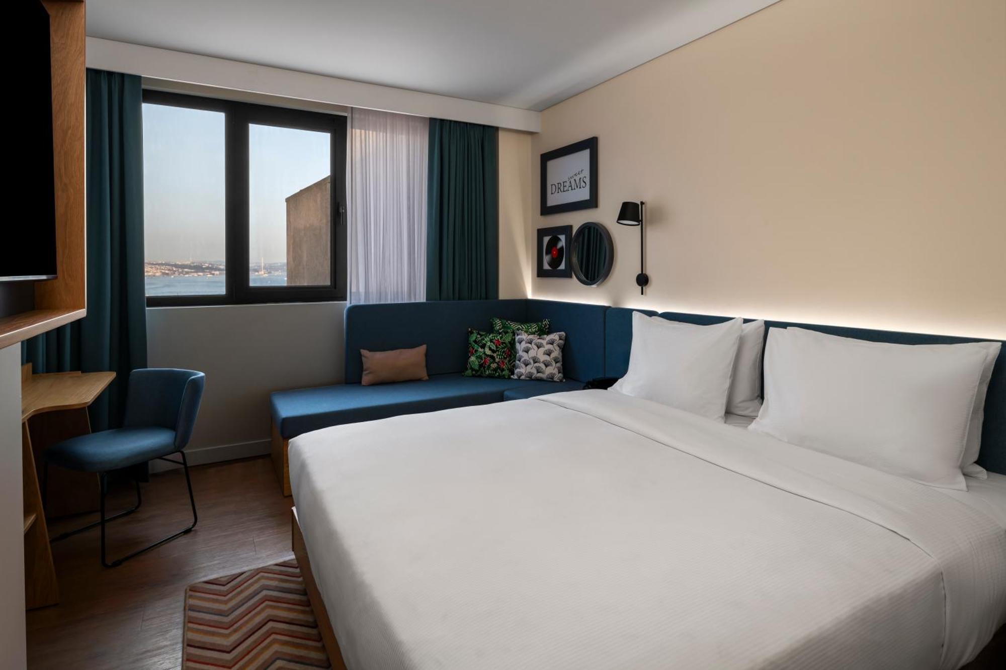 Отель Hampton By Hilton Istanbul Sirkeci Экстерьер фото