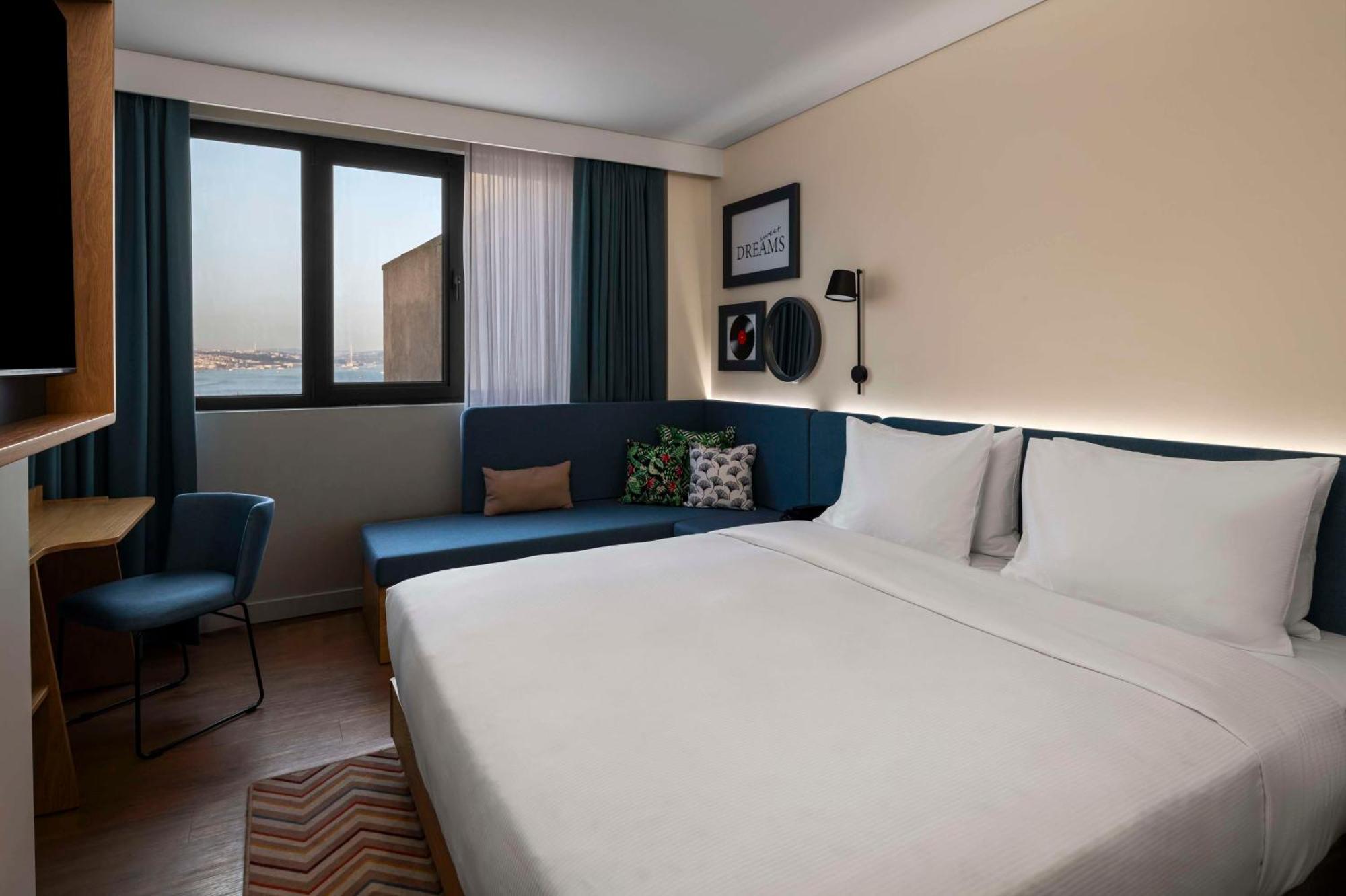 Отель Hampton By Hilton Istanbul Sirkeci Экстерьер фото
