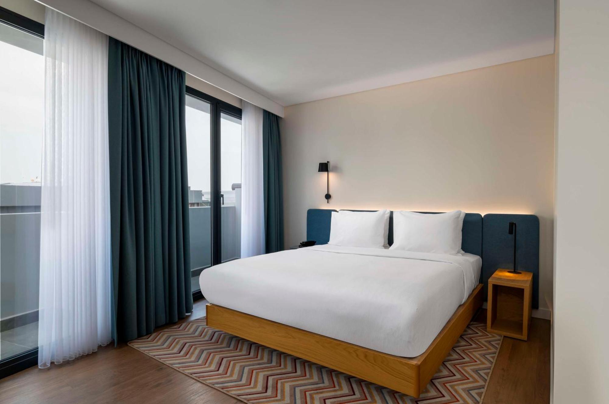 Отель Hampton By Hilton Istanbul Sirkeci Экстерьер фото