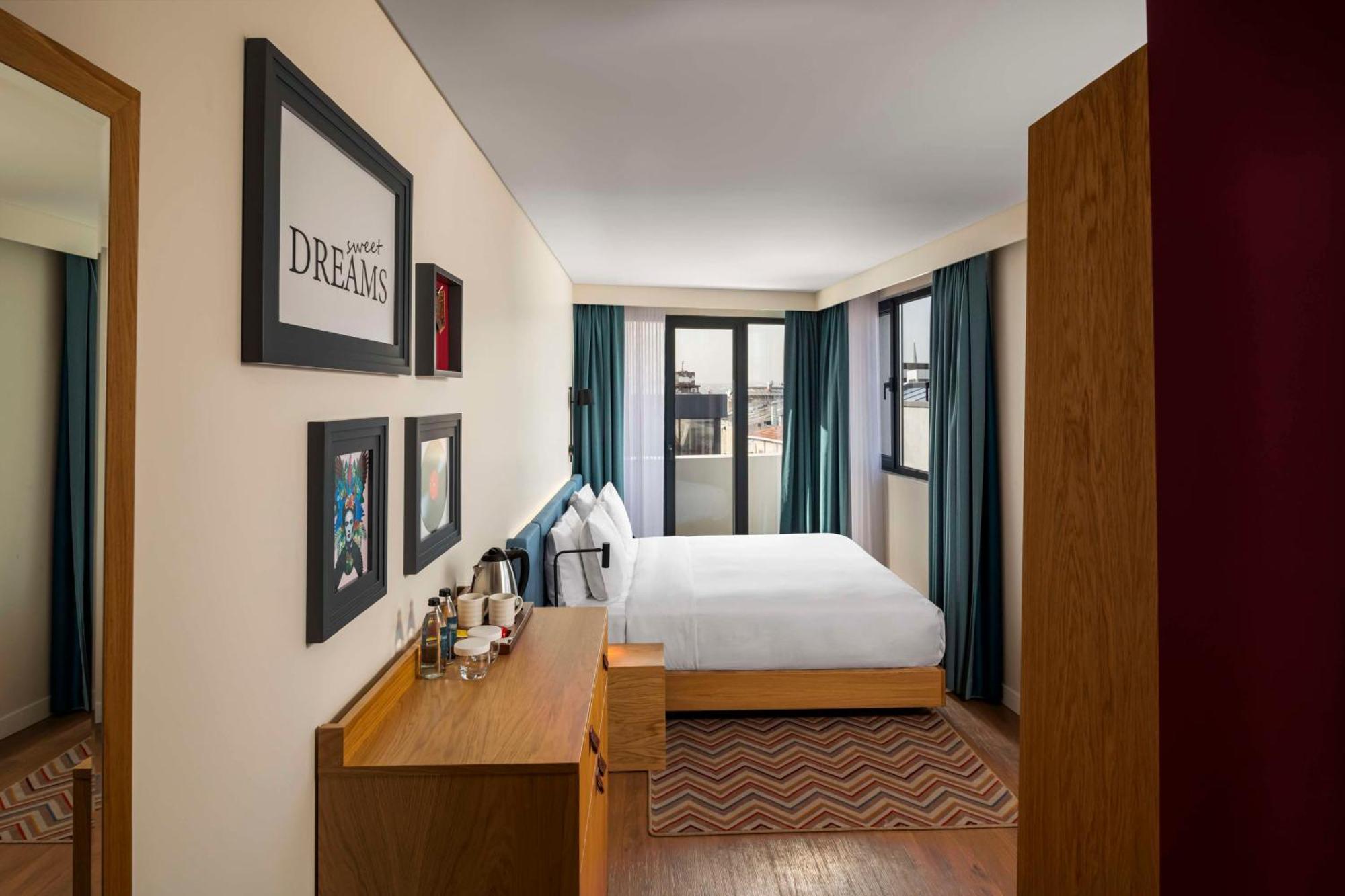 Отель Hampton By Hilton Istanbul Sirkeci Экстерьер фото